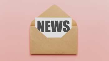 Een envelop met daarin een brief: NEWS